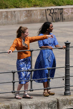 Laden Sie das Bild in den Galerie-Viewer, Blazer in Orange mit grün - Clara Kaesdorf