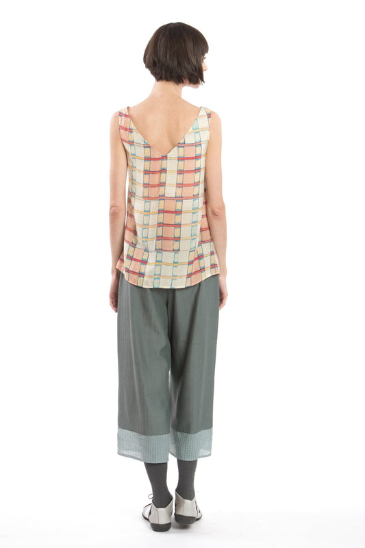 V-neck Check Print