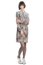 Laden Sie das Bild in den Galerie-Viewer, Shirt Dress Flower Red