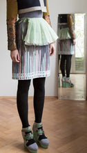 Laden Sie das Bild in den Galerie-Viewer, Pencil skirt pastel color