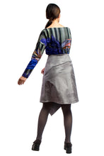 Laden Sie das Bild in den Galerie-Viewer, Silver Velvet Skirt