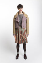 Laden Sie das Bild in den Galerie-Viewer, Pleated skirt with leave print