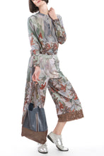 Laden Sie das Bild in den Galerie-Viewer, Coulotte Red Flower