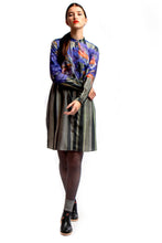 Laden Sie das Bild in den Galerie-Viewer, Shirt Dress Painted Blue
