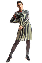 Laden Sie das Bild in den Galerie-Viewer, Shirt Dress Print-Beige