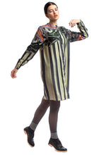 Laden Sie das Bild in den Galerie-Viewer, Shirt Dress Print-Beige