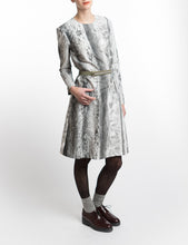 Laden Sie das Bild in den Galerie-Viewer, Dress Ice-Crystal Print