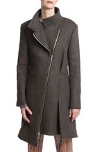 Laden Sie das Bild in den Galerie-Viewer, Coat in Grey Melange