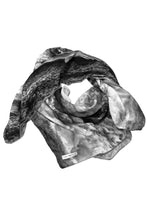Laden Sie das Bild in den Galerie-Viewer, Silk Scarf Ice-Crystal