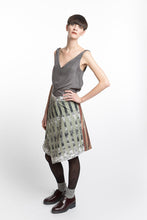 Laden Sie das Bild in den Galerie-Viewer, Skirt Modifiable Leaves / Ice