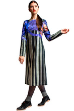 Laden Sie das Bild in den Galerie-Viewer, Shift Dress Blue Print