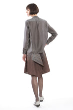 Laden Sie das Bild in den Galerie-Viewer, Blouse Grey Silk