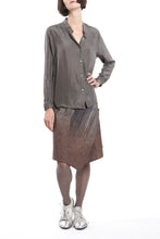 Laden Sie das Bild in den Galerie-Viewer, Blouse Grey Silk
