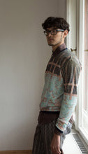 Laden Sie das Bild in den Galerie-Viewer, Sweatshirt with flower print