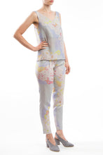 Laden Sie das Bild in den Galerie-Viewer, V-neck Print Grey