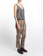 Laden Sie das Bild in den Galerie-Viewer, Pants Leaf Print