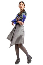 Laden Sie das Bild in den Galerie-Viewer, Silver Velvet Skirt
