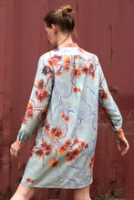 Laden Sie das Bild in den Galerie-Viewer, Floral Shirt Dress in Mint Orange