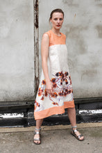 Laden Sie das Bild in den Galerie-Viewer, loose cut A-line dress from Berlin