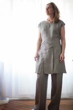Laden Sie das Bild in den Galerie-Viewer, Striped Linen Dress