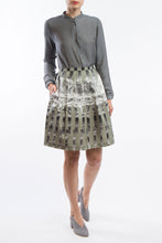 Laden Sie das Bild in den Galerie-Viewer, Pleated Skirt  Green Grey Ice  Print