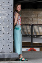 Laden Sie das Bild in den Galerie-Viewer, Green summer culottes made in Berlin CLARA KAESDORF