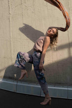 Laden Sie das Bild in den Galerie-Viewer, Linen Culottes Fish Print Petrol