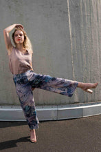 Laden Sie das Bild in den Galerie-Viewer, Linen Culottes Fish Print Petrol