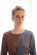 Laden Sie das Bild in den Galerie-Viewer, Checked Wrap Blouse Silk Size S and XXL