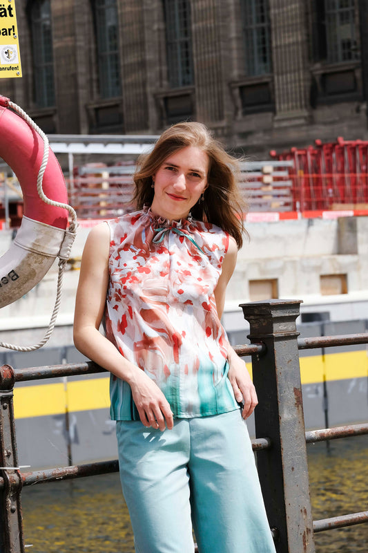 Tencel Sommerbluse mit rot grünem Muster
