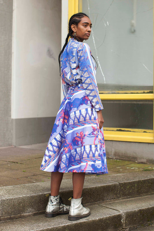 flared waisted skirt printed blue and red