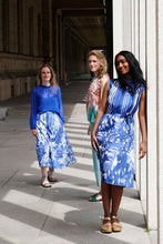 Laden Sie das Bild in den Galerie-Viewer, sleeveless summer dress with waist belt