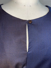 Laden Sie das Bild in den Galerie-Viewer, Wickelkleid dunkelblau braune Wolle