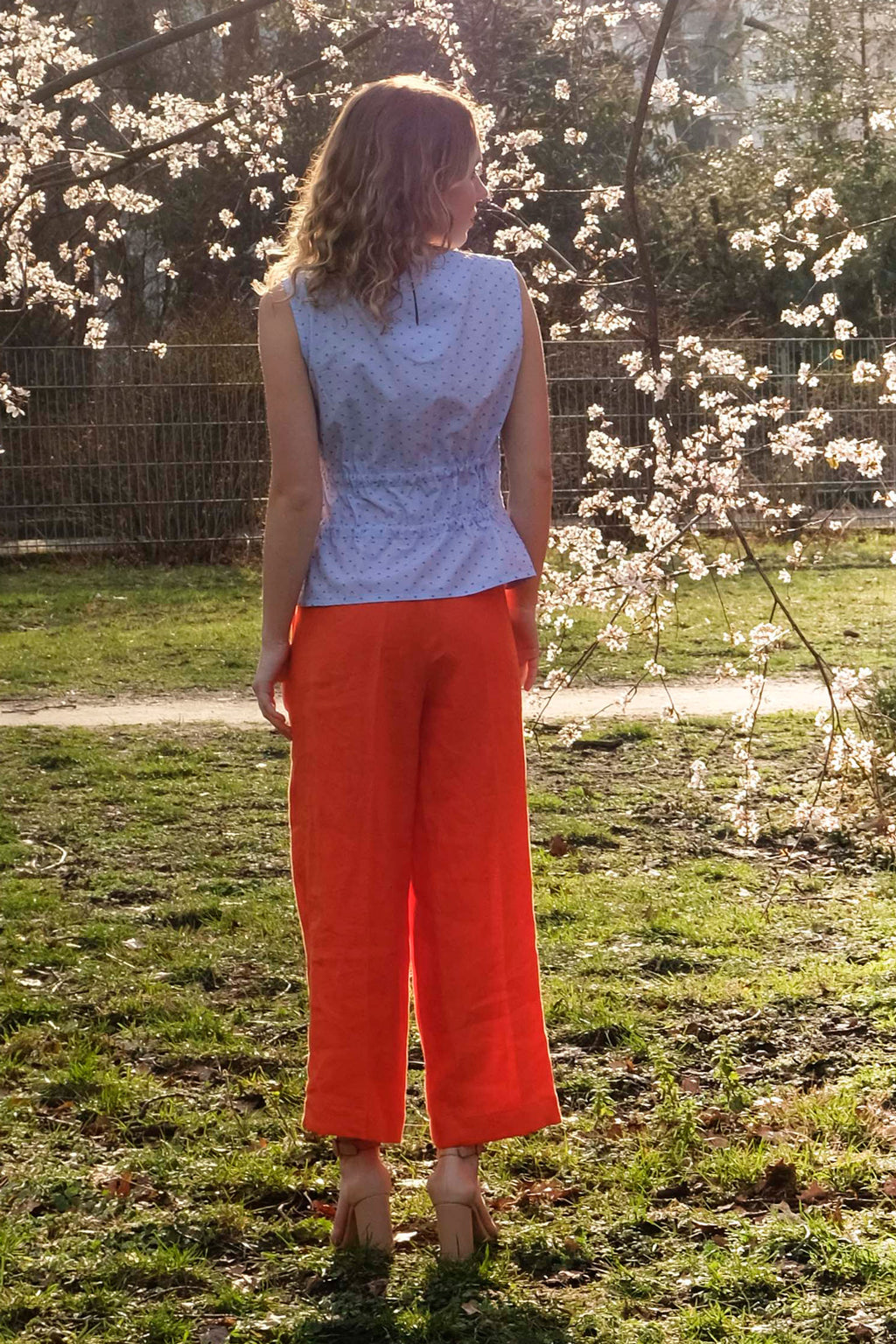 Hellblaues Sommertop hinten Clara Kaesdorf