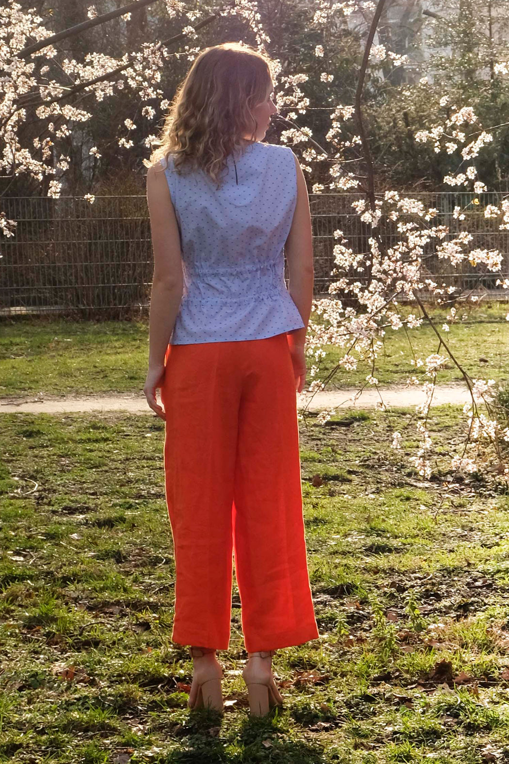 Hellblaues Sommertop hinten Clara Kaesdorf