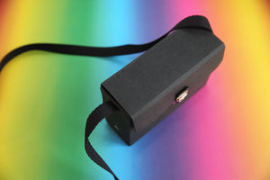 Umhängetasche schwarz verschiedene Formate - Pendular Pocket