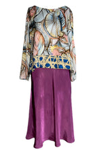 Laden Sie das Bild in den Galerie-Viewer, Langarm Bluse schlicht gold pastell gemustert