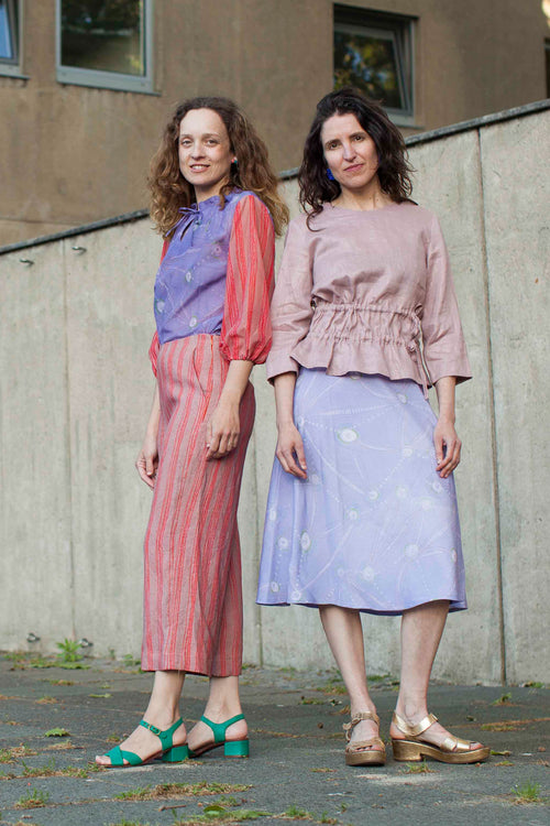 Bluse geraffter Kragen lila weiße Blumen