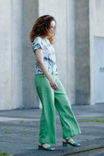 Laden Sie das Bild in den Galerie-Viewer, Kimono Top weiß mit Blumenmuster