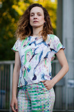 Laden Sie das Bild in den Galerie-Viewer, Kimono Top weiß mit Blumenmuster