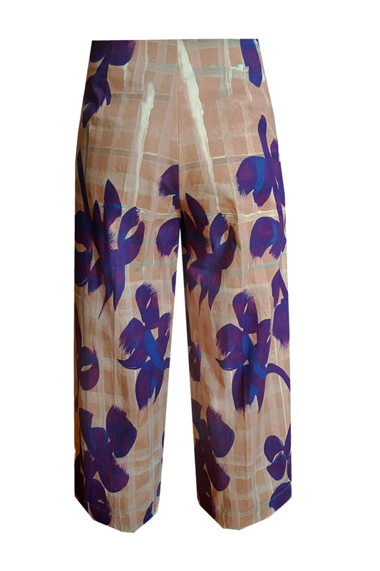 Culottes lila auf rosa