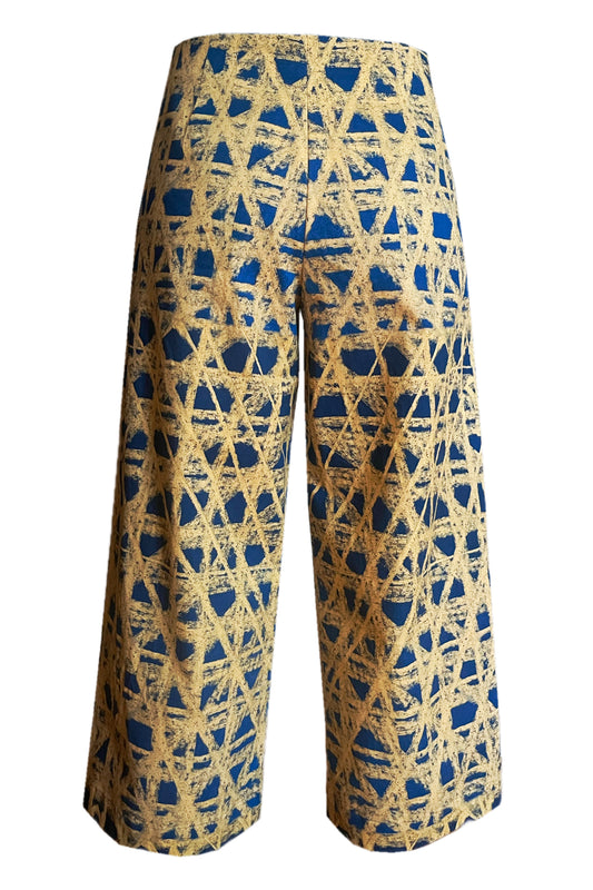 Culottes gelbe Kreide auf blau