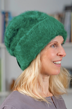 Laden Sie das Bild in den Galerie-Viewer, Angora Beanie Lil Different Colors Nada Quenzel