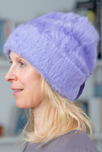 Laden Sie das Bild in den Galerie-Viewer, Angora Beanie Lil Different Colors Nada Quenzel