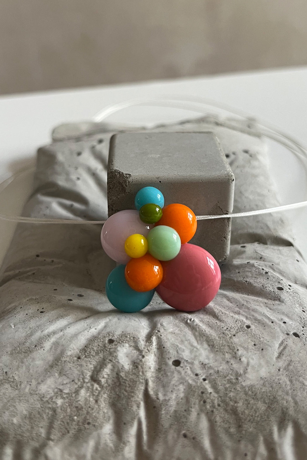 Ohrringe und Kette bunte Tropfen mit Gelb - BEIRA