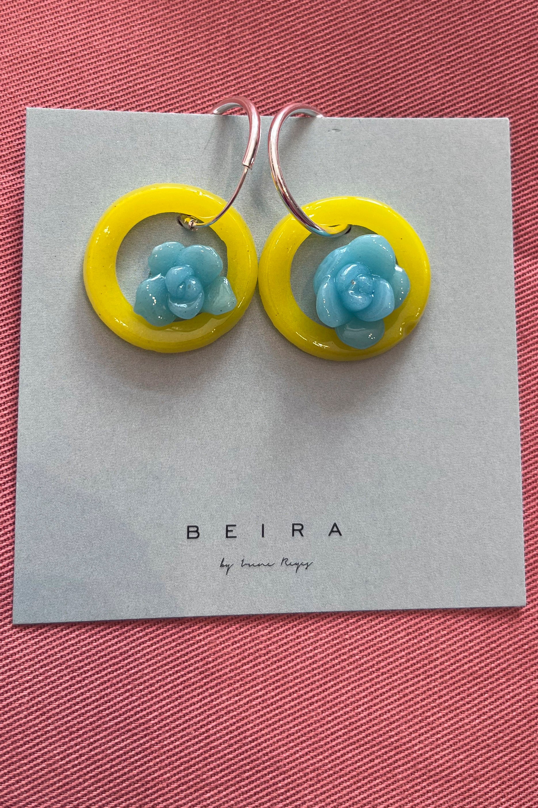 Rosen Glasohrringe und Ringe - BEIRA