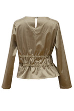 Laden Sie das Bild in den Galerie-Viewer, Blouse Ruffled Waist  Shiny Beige