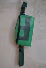 Laden Sie das Bild in den Galerie-Viewer, Crossbody Bag Green Fyksin