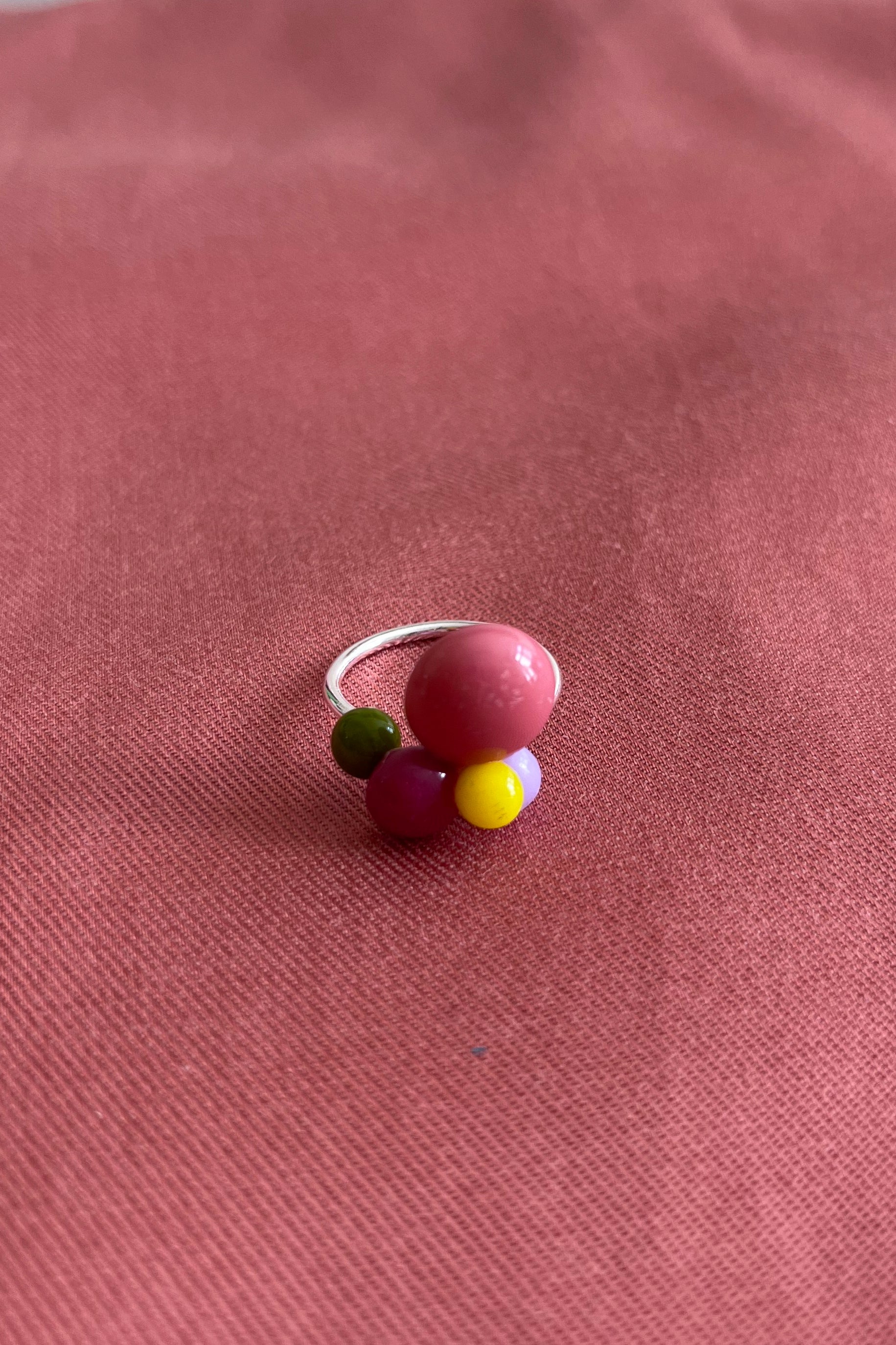Ohrringe und Ring bunte Tropfen mit rosa und gelb - BEIRA