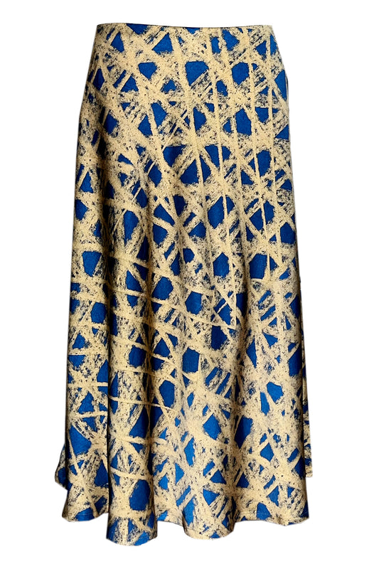 Fließender Rock blau gelbe Kreidezeichnung